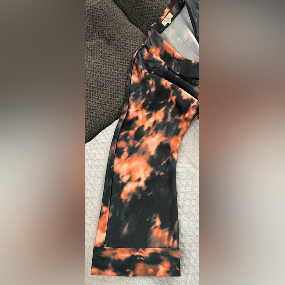 Camila Coelho Amelia Romper in Orange Teal Tie Dye Black XS Satin Kimono Sleeve - Picture 8 of 16